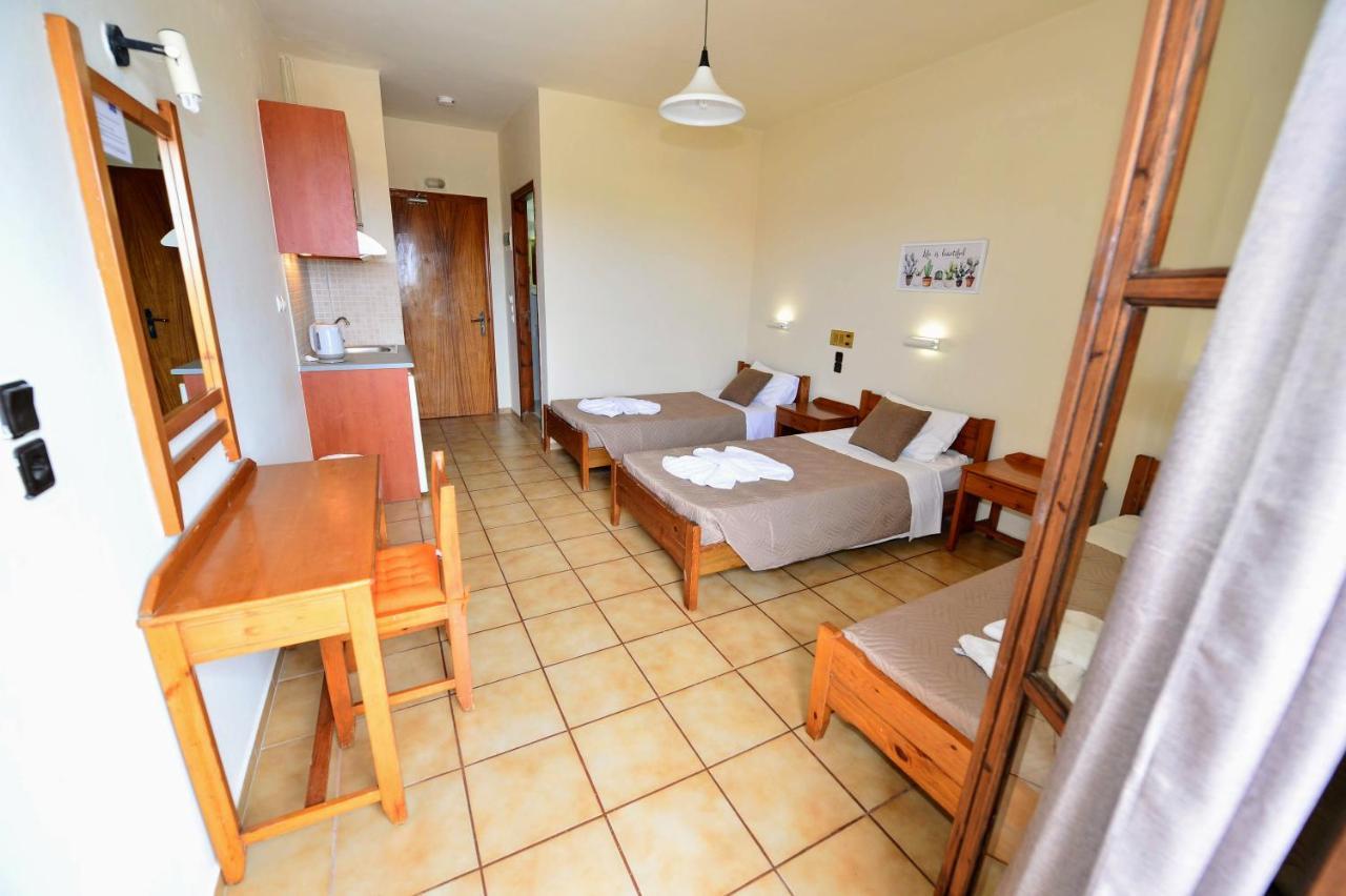 Vergas Hotel Malia Bagian luar foto