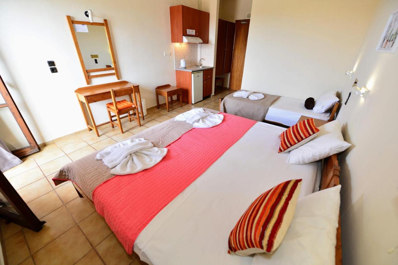 Vergas Hotel Malia Bagian luar foto