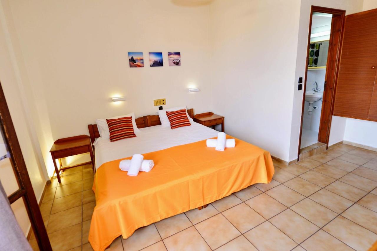 Vergas Hotel Malia Bagian luar foto
