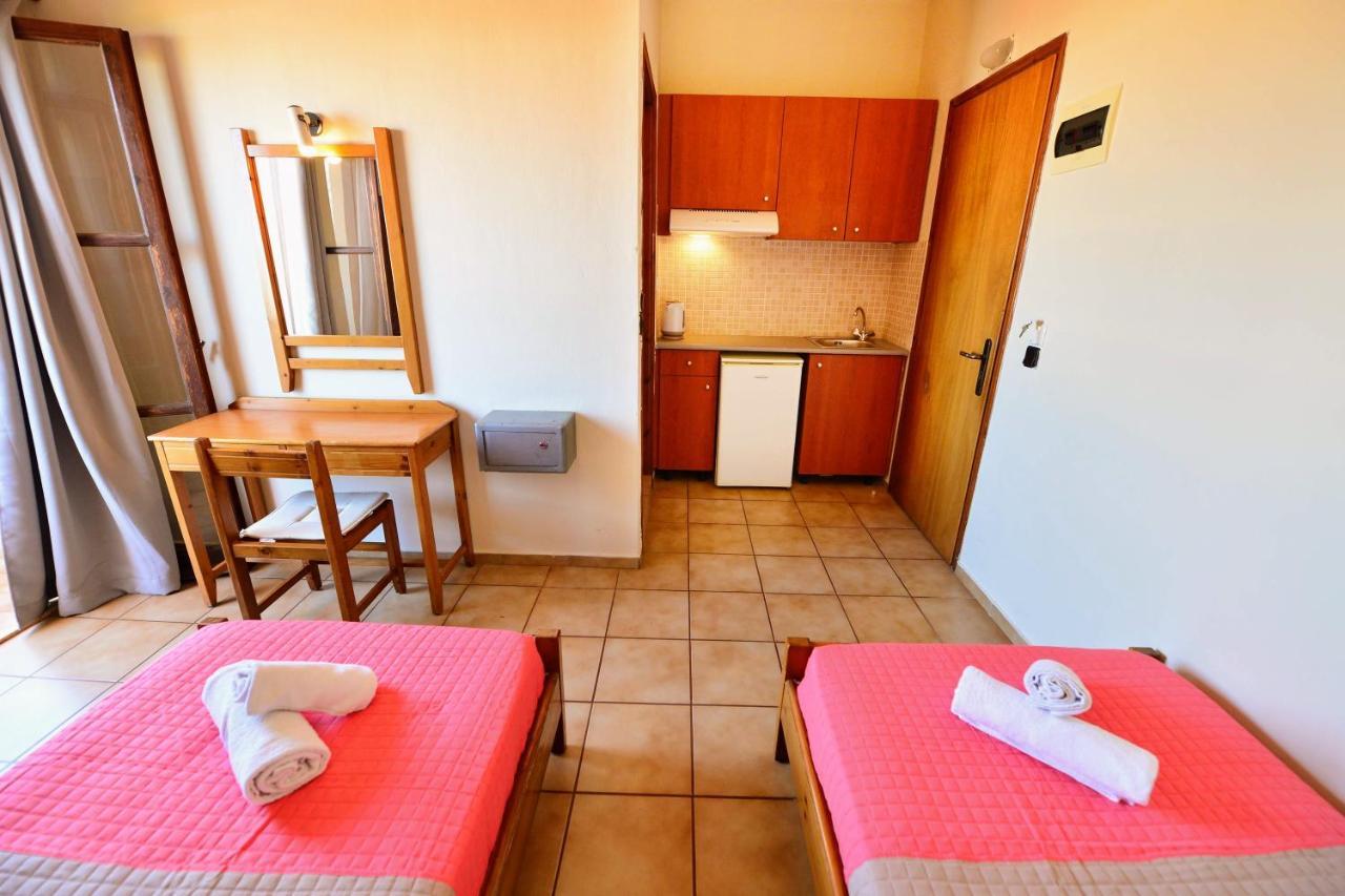 Vergas Hotel Malia Bagian luar foto