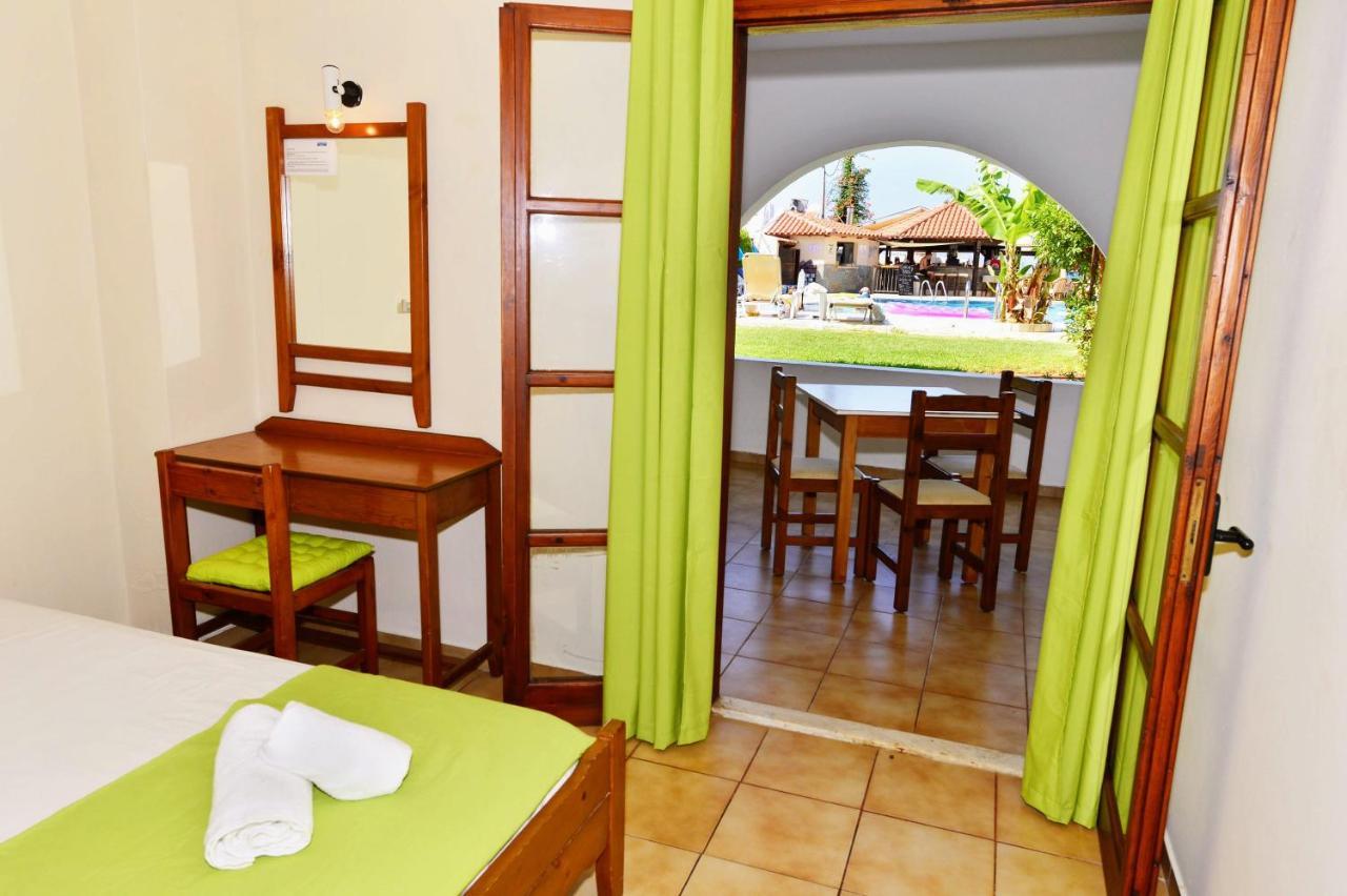 Vergas Hotel Malia Bagian luar foto