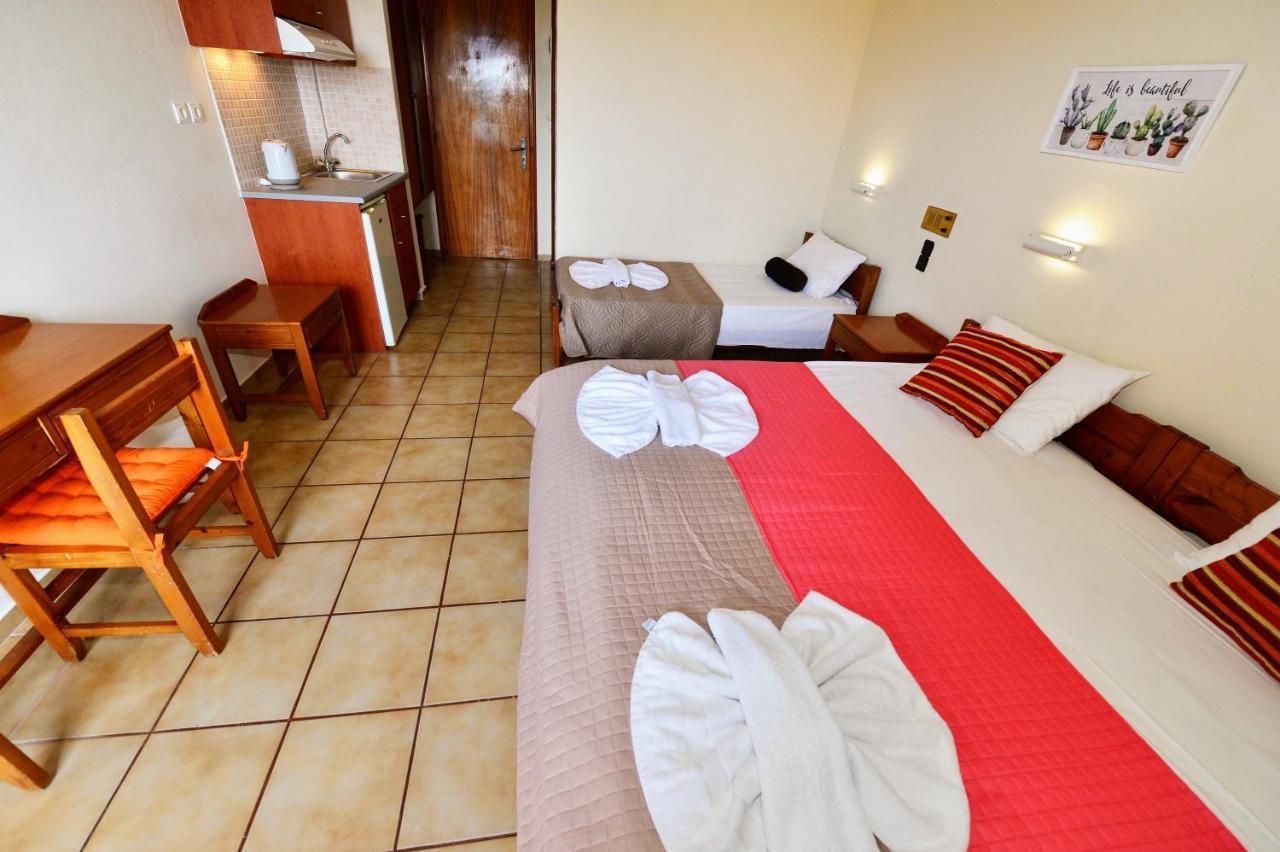 Vergas Hotel Malia Bagian luar foto